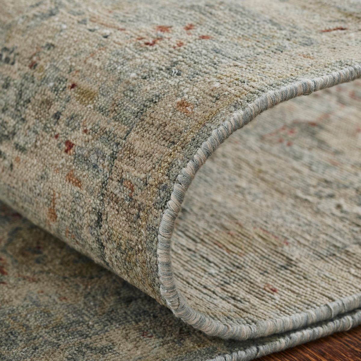 rugs done right lynn ly06 sea mist rug