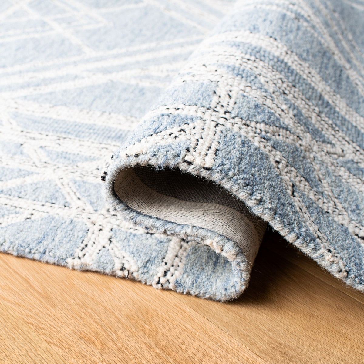 safavieh clearance micro loop mlp173m light blue rug