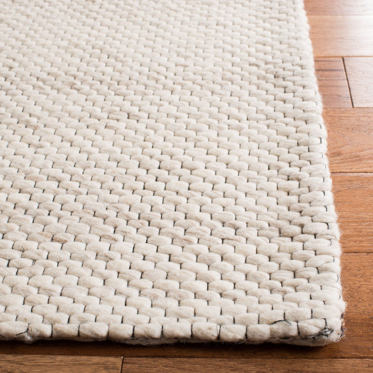 Safavieh Clearance Marbella MRB522A Beige Rug