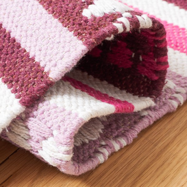 safavieh clearance montauk mtk451r pink rug
