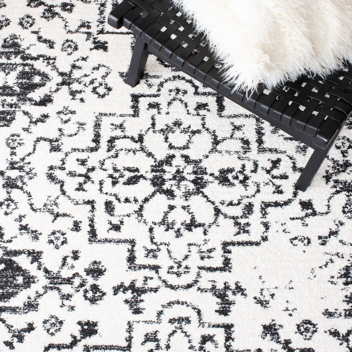 Safavieh Clearance Moroccan Tassel Shag MTS413A Ivory Rug