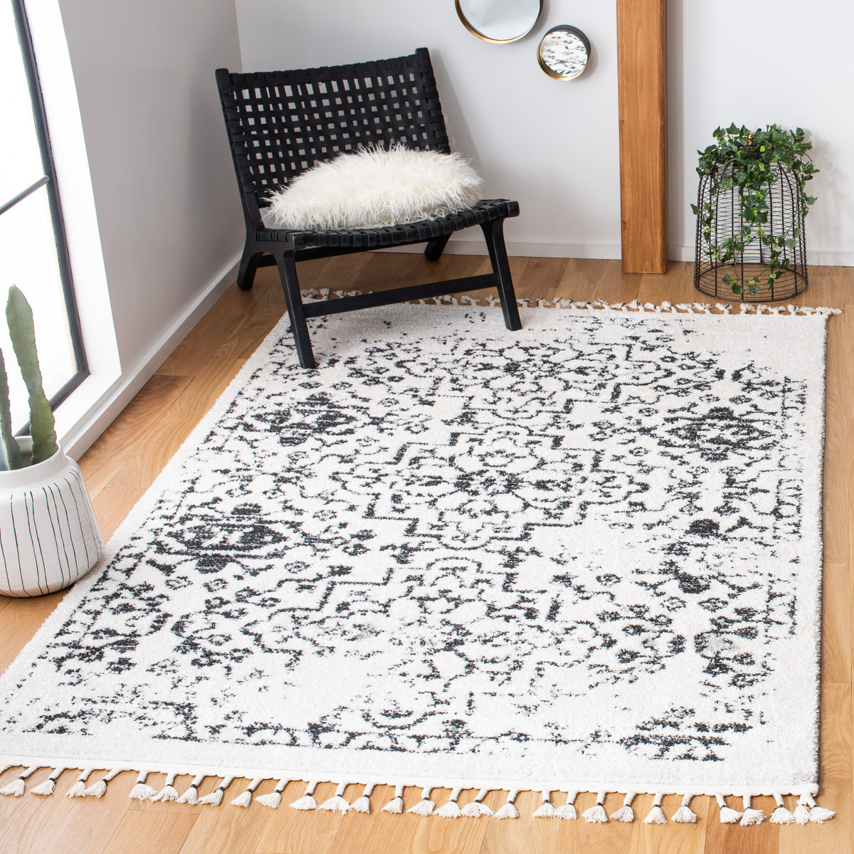 Safavieh Clearance Moroccan Tassel Shag MTS413A Ivory Rug