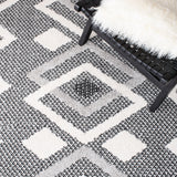 Safavieh Clearance Moroccan Tassel Shag MTS452A Ivory Rug