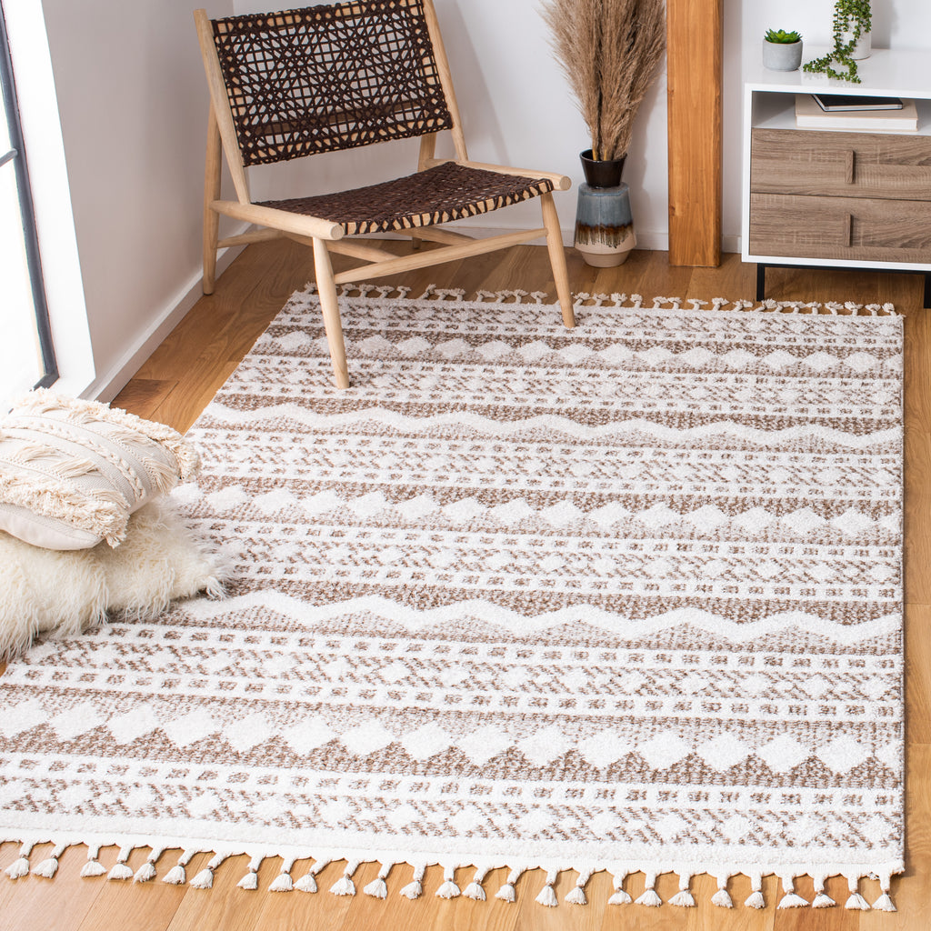Safavieh Clearance Moroccan Tassel Shag MTS484B Ivory Rug