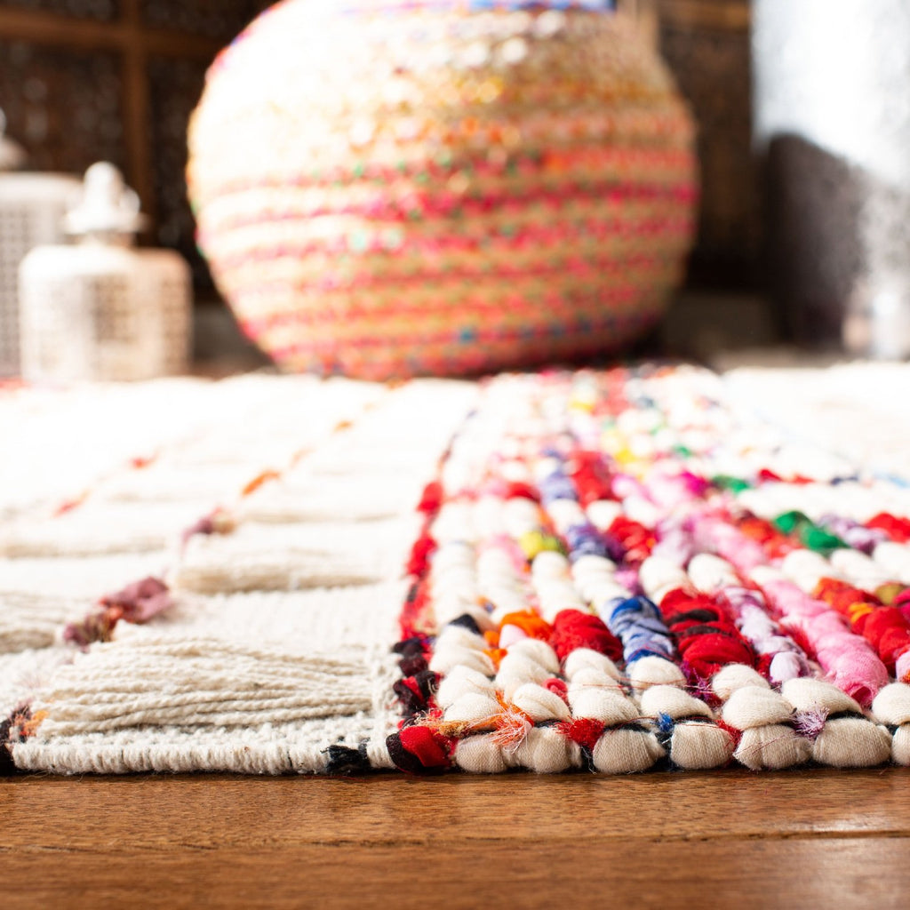 Safavieh Clearance Natura NAT657A Ivory Rug