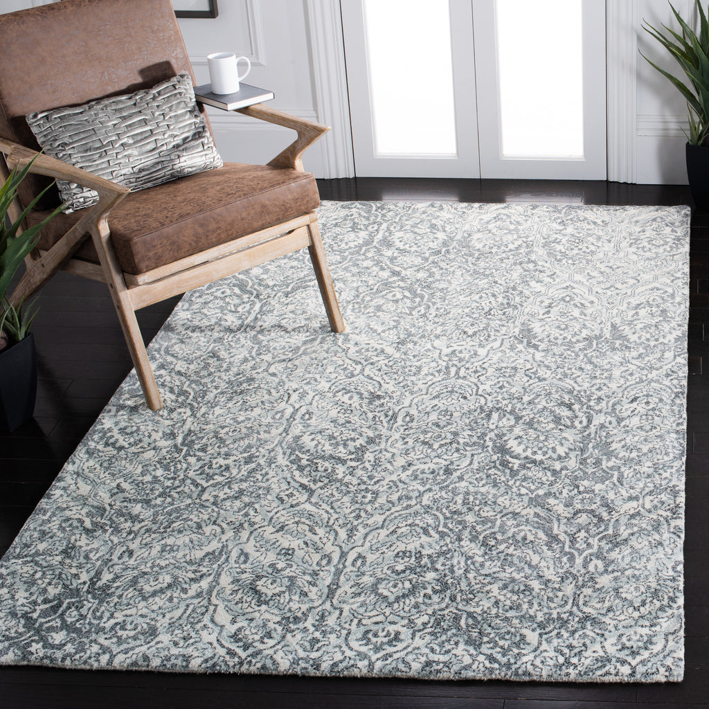 Safavieh Clearance Restoration Vintage RVT115A Ivory Rug