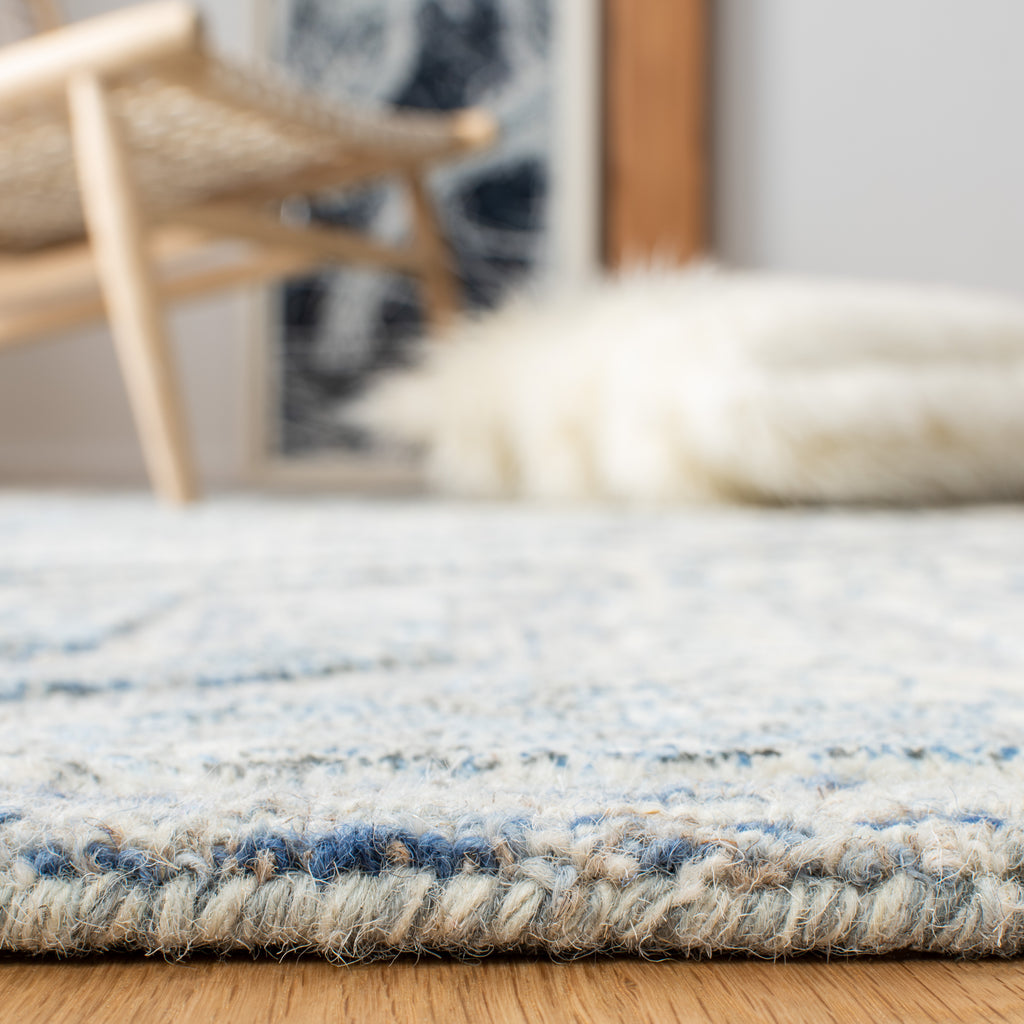 Safavieh Clearance Restoration Vintage RVT119M Blue Rug