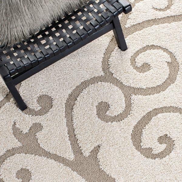 Safavieh Clearance Shag SG455-13LT Ivory Rug
