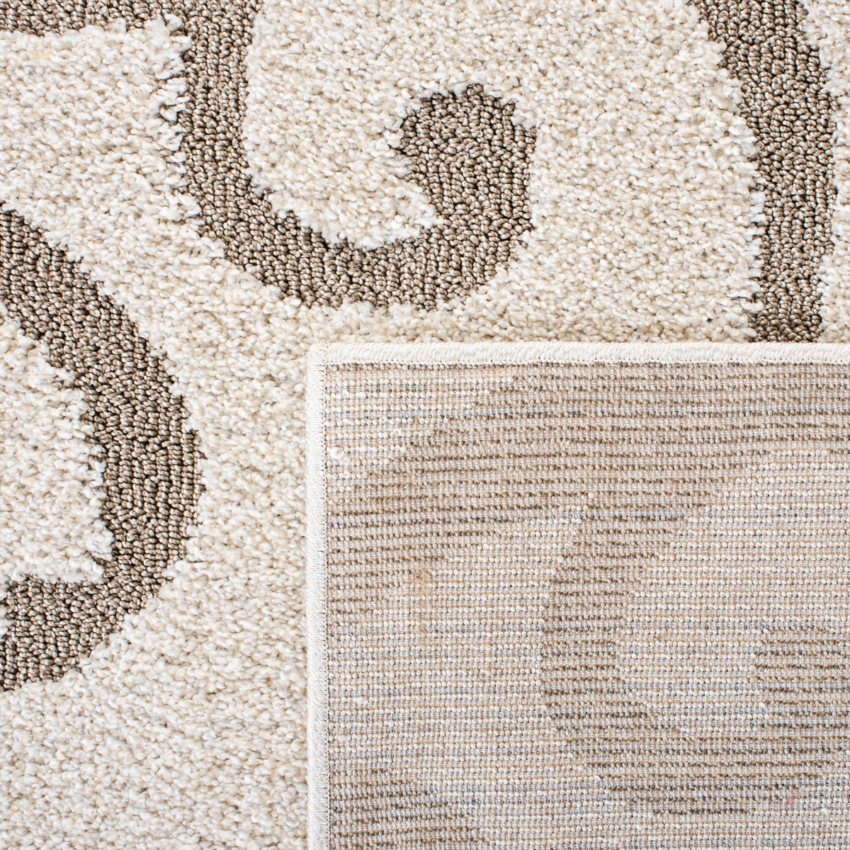 Safavieh Clearance Shag SG455-13LT Ivory Rug