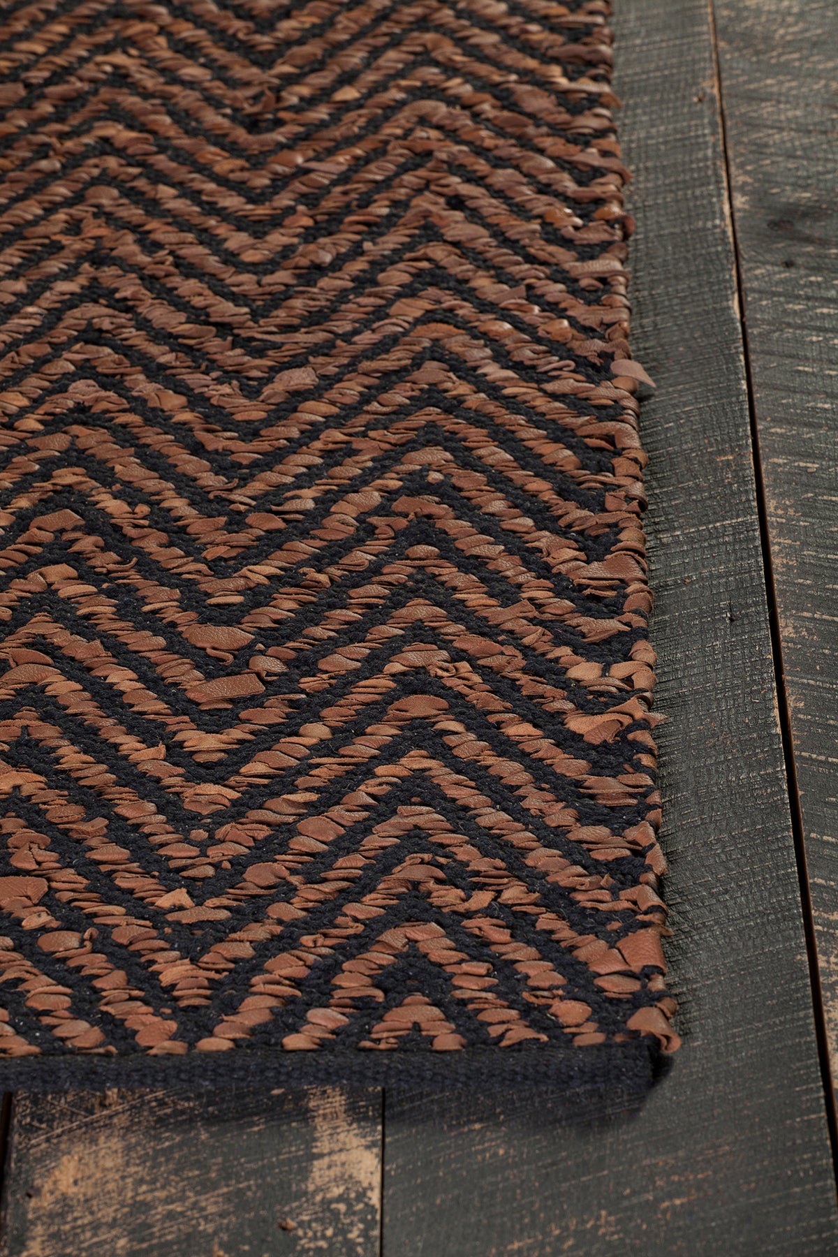 chandra sora sor 40201 brown rug
