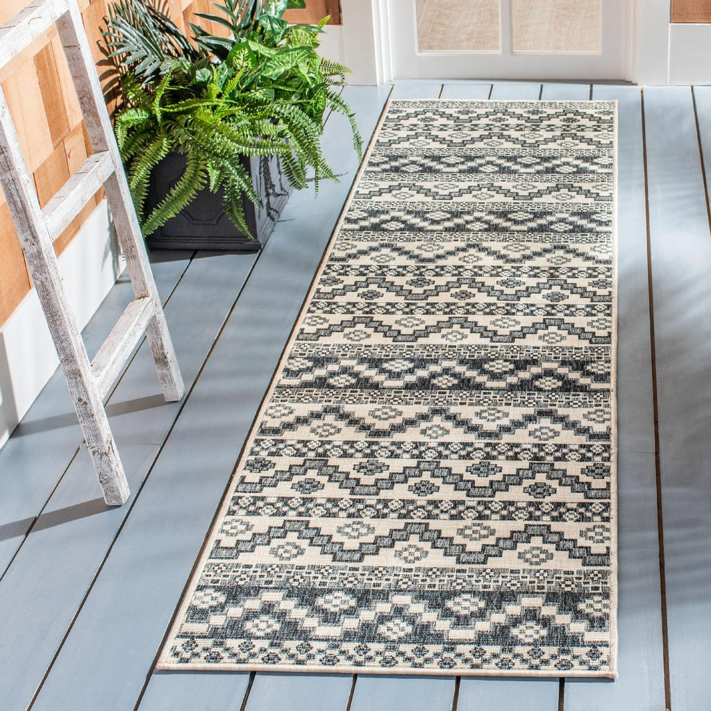 Safavieh Clearance Veranda VER095-3413 Beige Rug