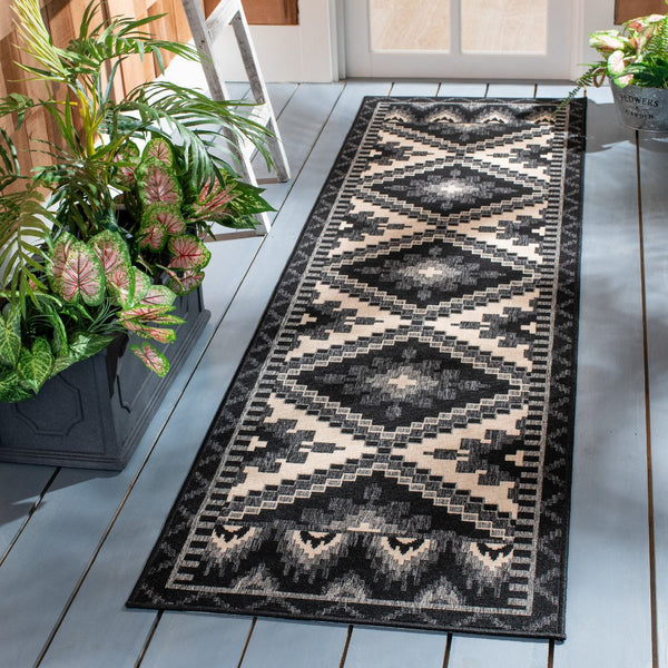 Safavieh Clearance Veranda VER096-0421 Black Rug