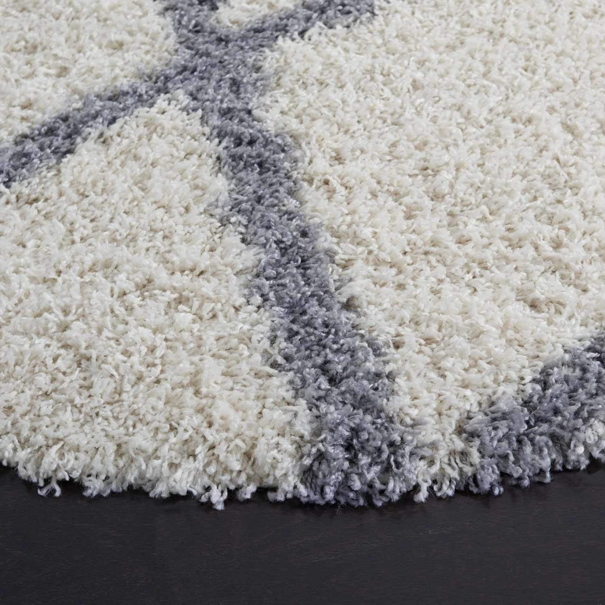 safavieh clearance venus shag vns681a ivory rug