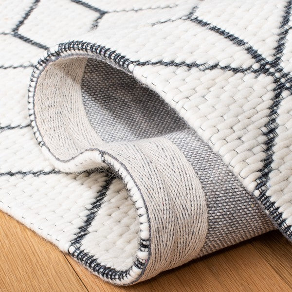 Safavieh Clearance Vermont VRM309A Ivory Rug