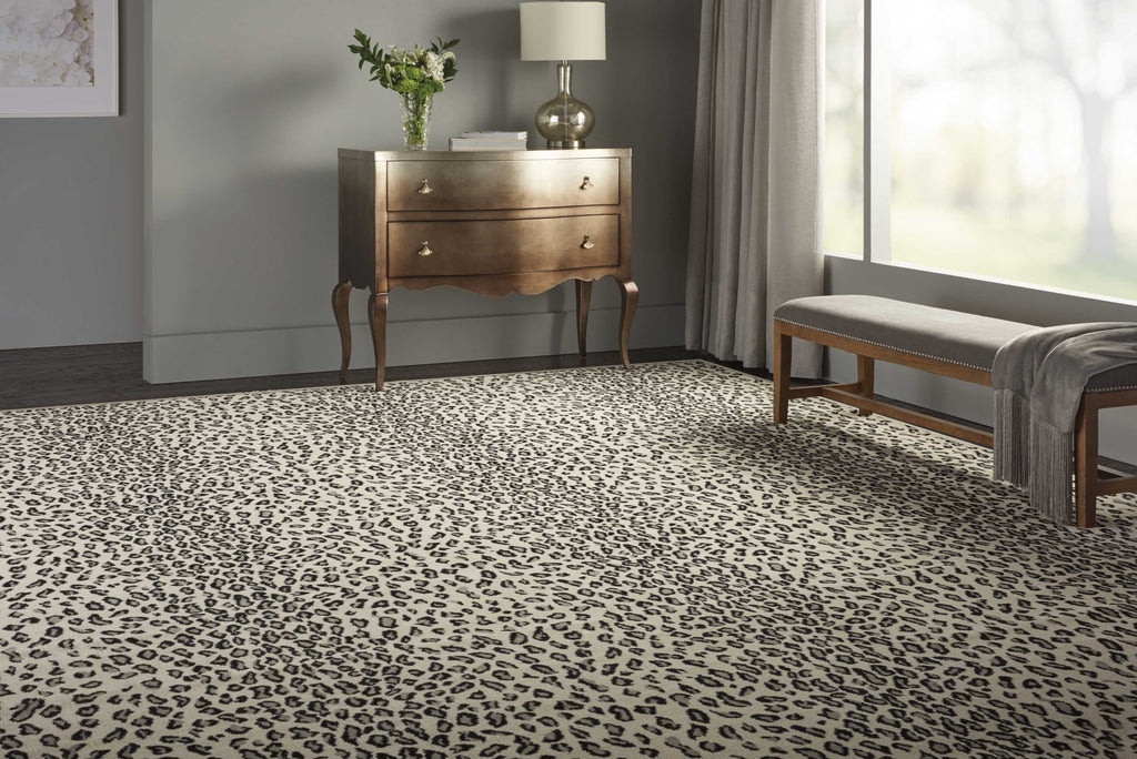 Rugs Done Right Custom Wildlife WLD01 Snow Rug