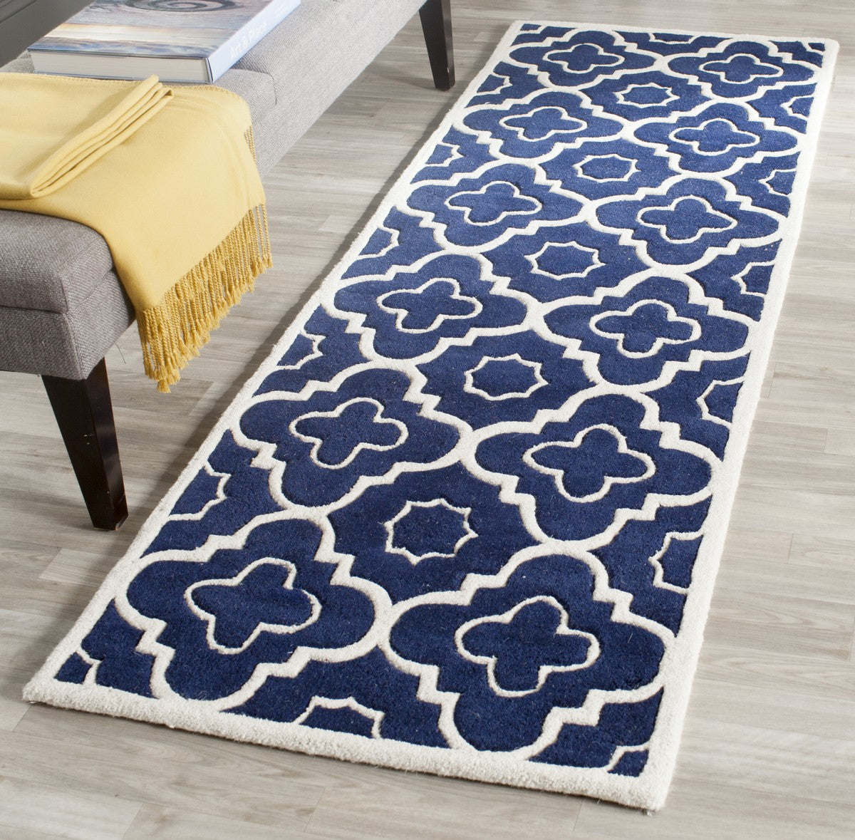 Safavieh Clearance Chatham CHT750C Navy Rug