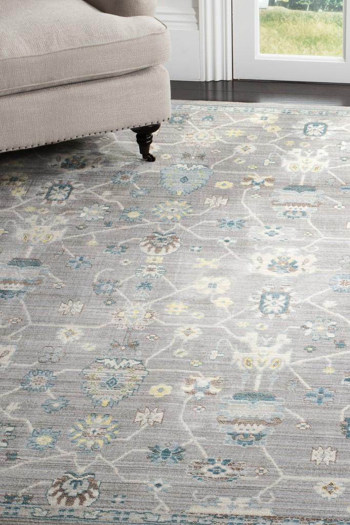 Safavieh Clearance Valencia VAL116D Mauve Taupe Rug