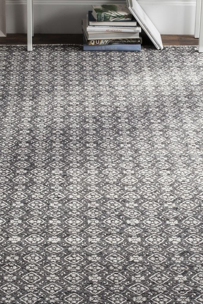 Safavieh Clearance Kilim KLM721C Ivory Rug