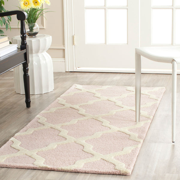 Safavieh Clearance Cambridge CAM121M Light Pink Rug