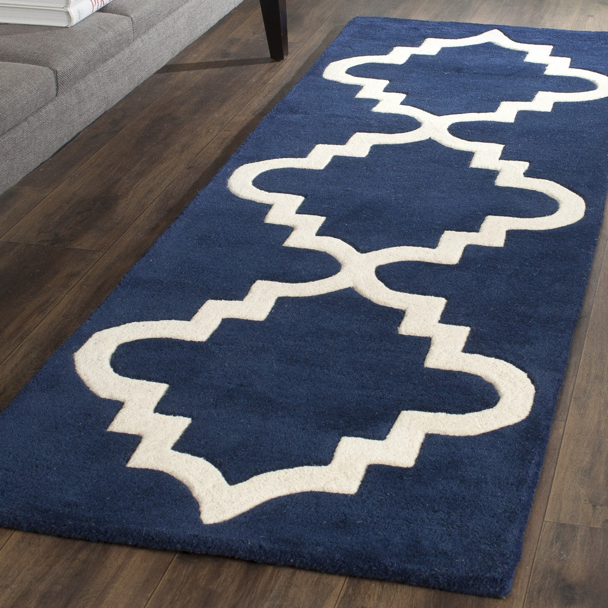 Safavieh Clearance Chatham CHT753C Navy Rug