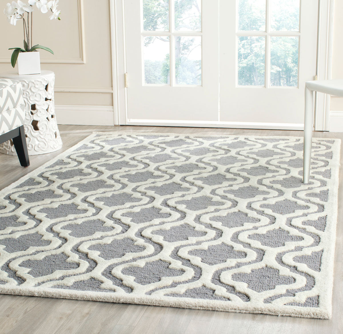 Safavieh Clearance Cambridge CAM132D Silver Rug