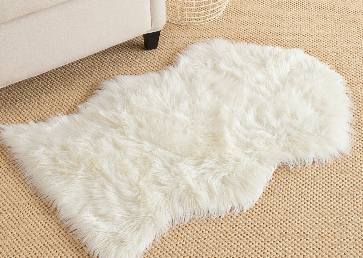Safavieh Clearance Faux Sheep Skin FSS115A Ivory Rug
