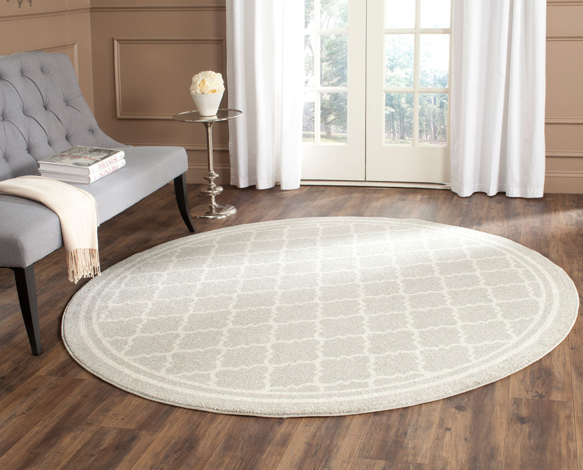 Safavieh Clearance Amherst AMT422B Light Grey Rug