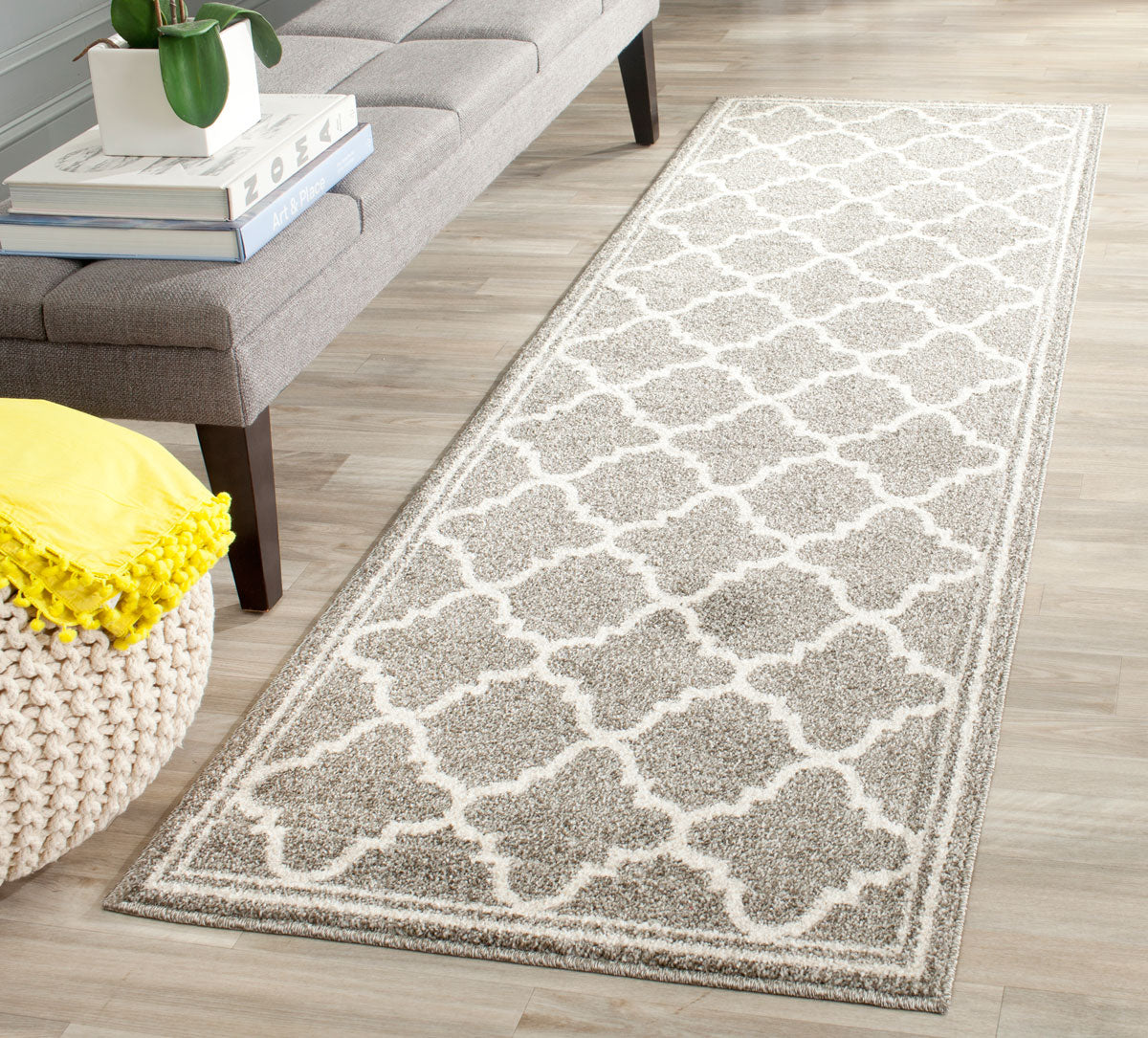 Safavieh Clearance Amherst AMT422R Dark Grey Rug