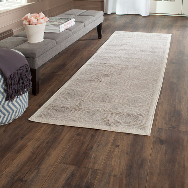 Safavieh Clearance Amherst AMT411B Light Grey Rug