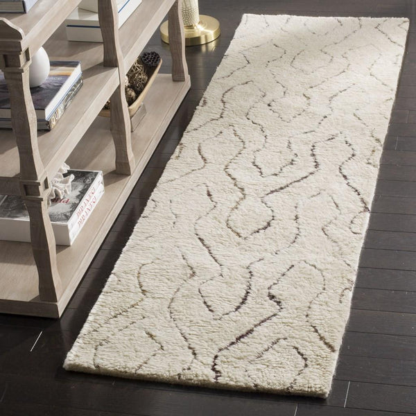 Safavieh Clearance Casablanca CSB211A Ivory Rug