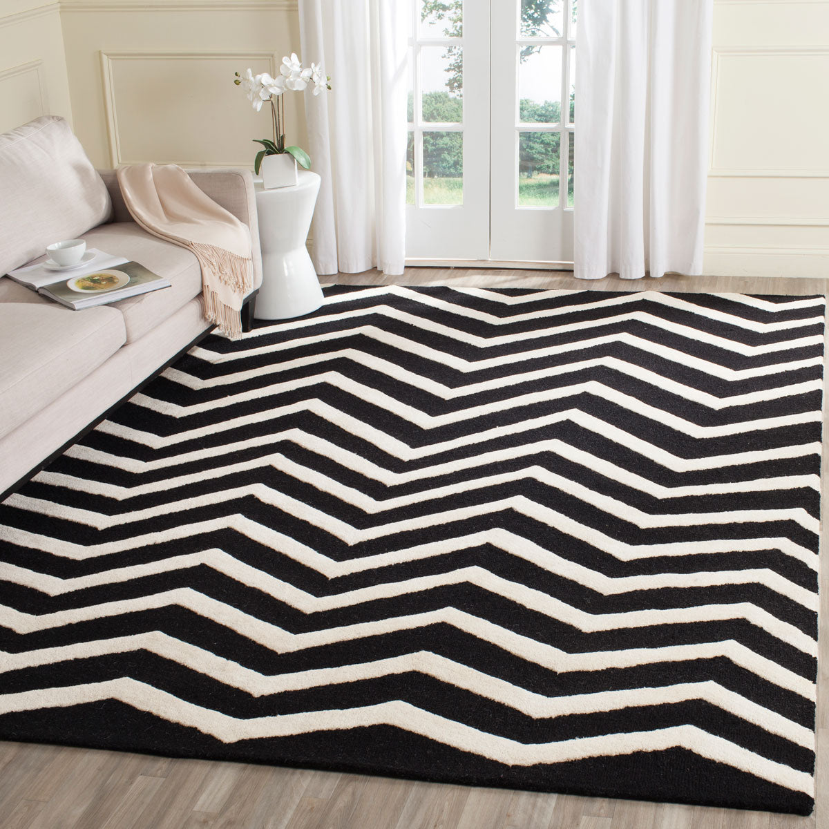 Safavieh Clearance Cambridge CAM714K Black Rug