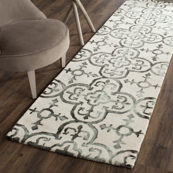 Safavieh Clearance Dip Dyes DDY711D Ivory Rug