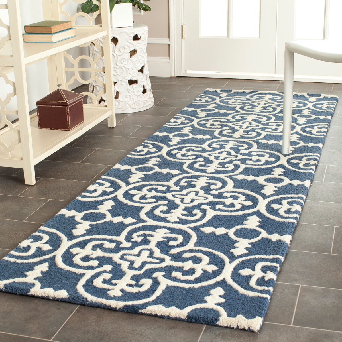 Safavieh Clearance Cambridge CAM133G Navy Rug