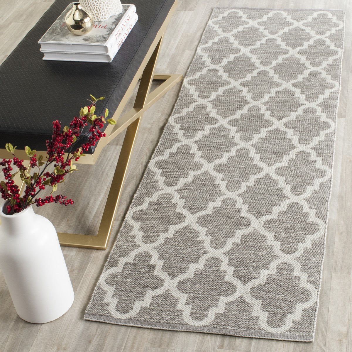 Safavieh Clearance Montauk MTK810A Grey Rug