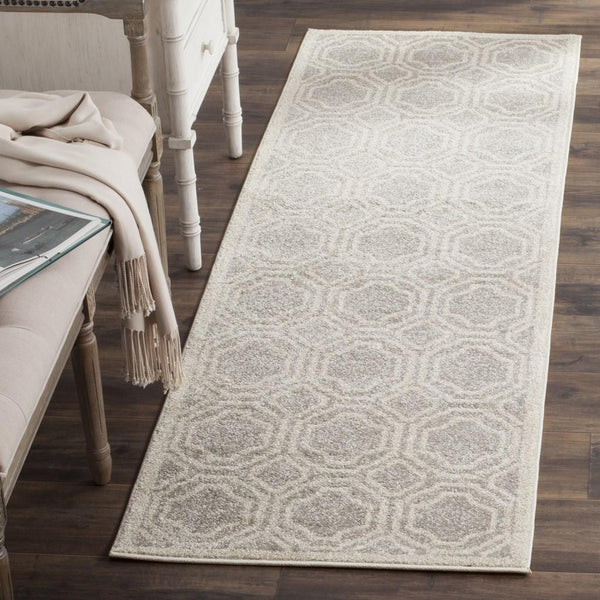 Safavieh Clearance Amherst AMT411B Light Grey Rug