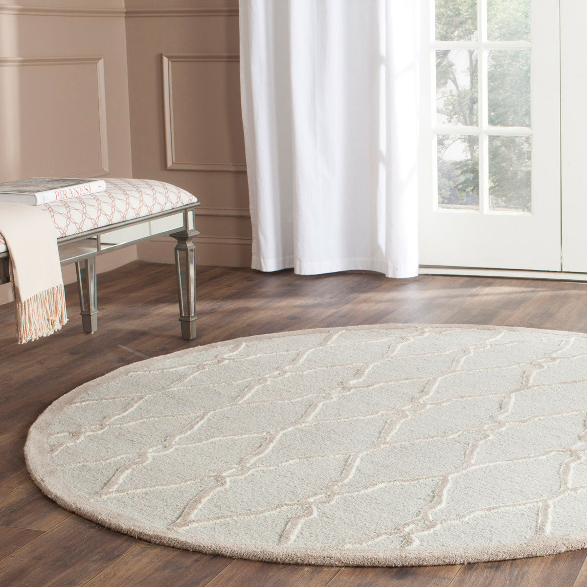 Safavieh Clearance Cambridge CAM352L Light Grey Rug