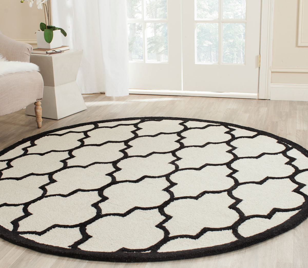 Safavieh Clearance Cambridge CAM134W Ivory Rug