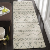 Safavieh Clearance Casablanca CSB827B Ivory Rug