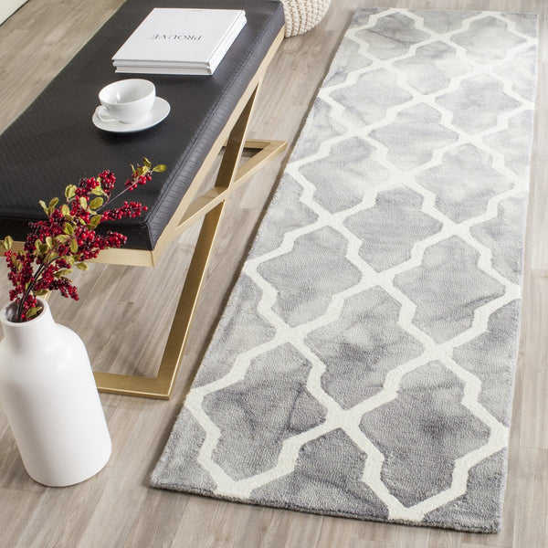 Safavieh Clearance Dip Dye DDY540C Grey Rug