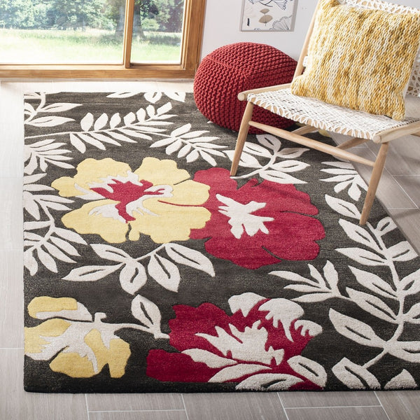 Safavieh Clearance Sohos SOH838A Pine Rug