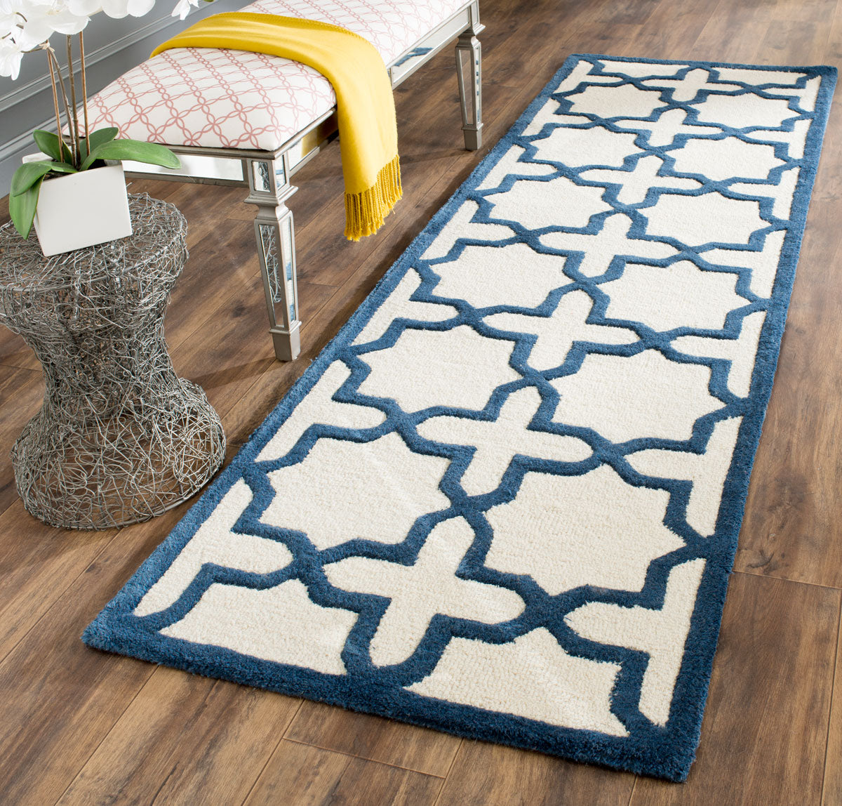 Safavieh Clearance Cambridge CAM125Z Ivory Rug