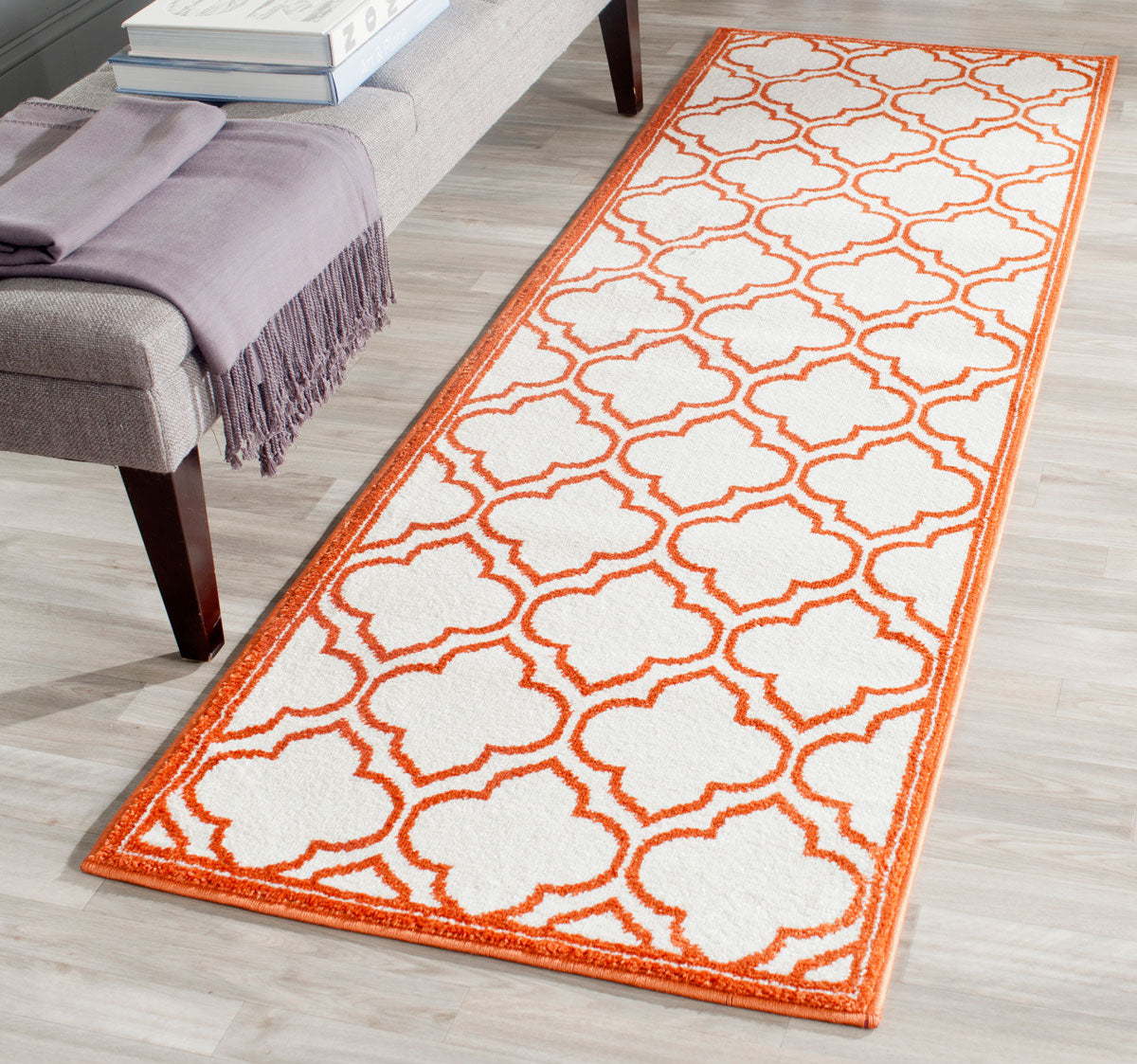 Safavieh Clearance Amherst AMT412F Ivory Rug
