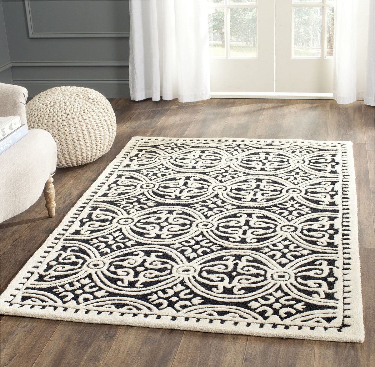 Safavieh Clearance Cambridge CAM123E Black Rug