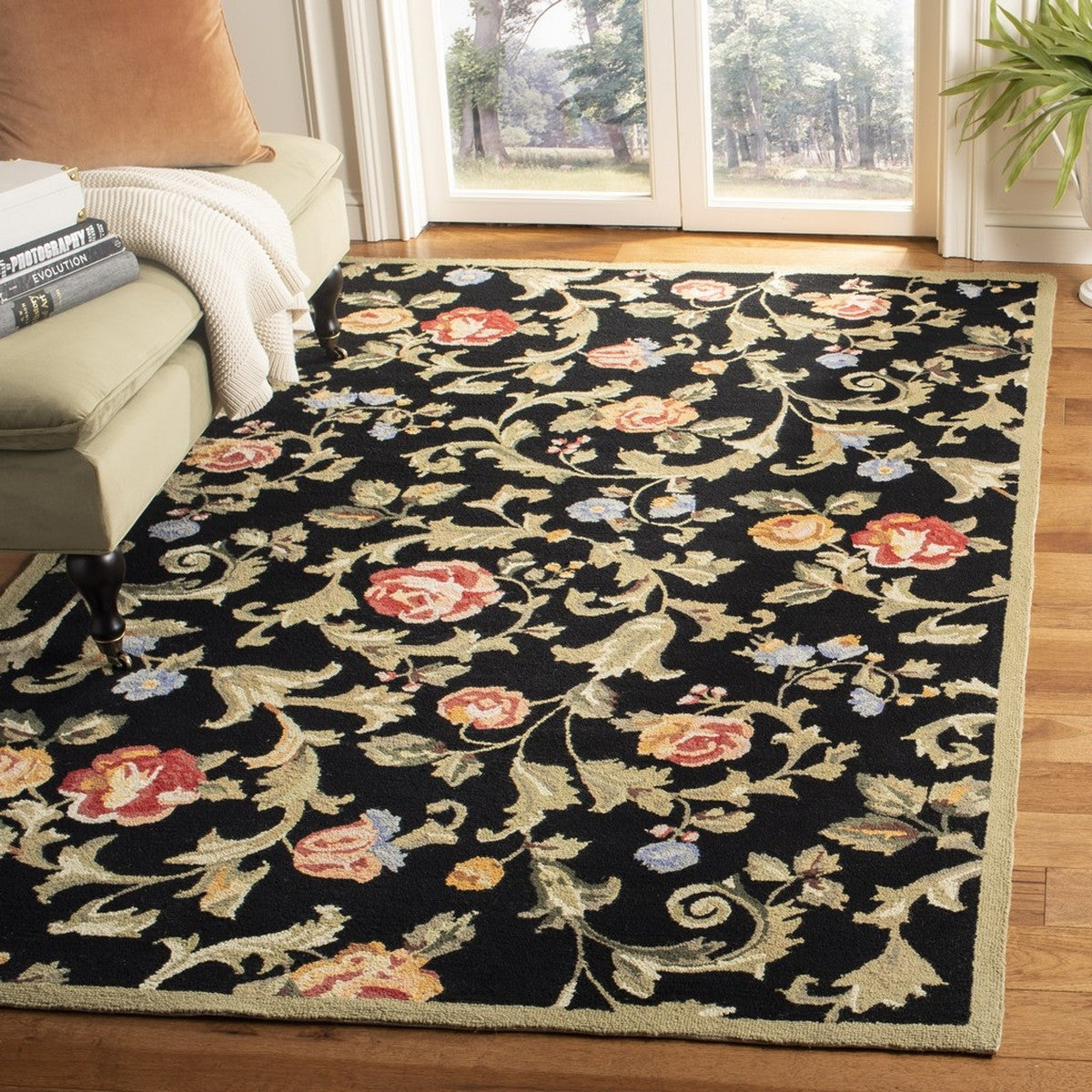 Safavieh Clearance Chelsea HK310B Black Rug