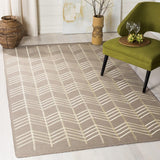 Safavieh Clearance Kilim KLM624A Beige Rug