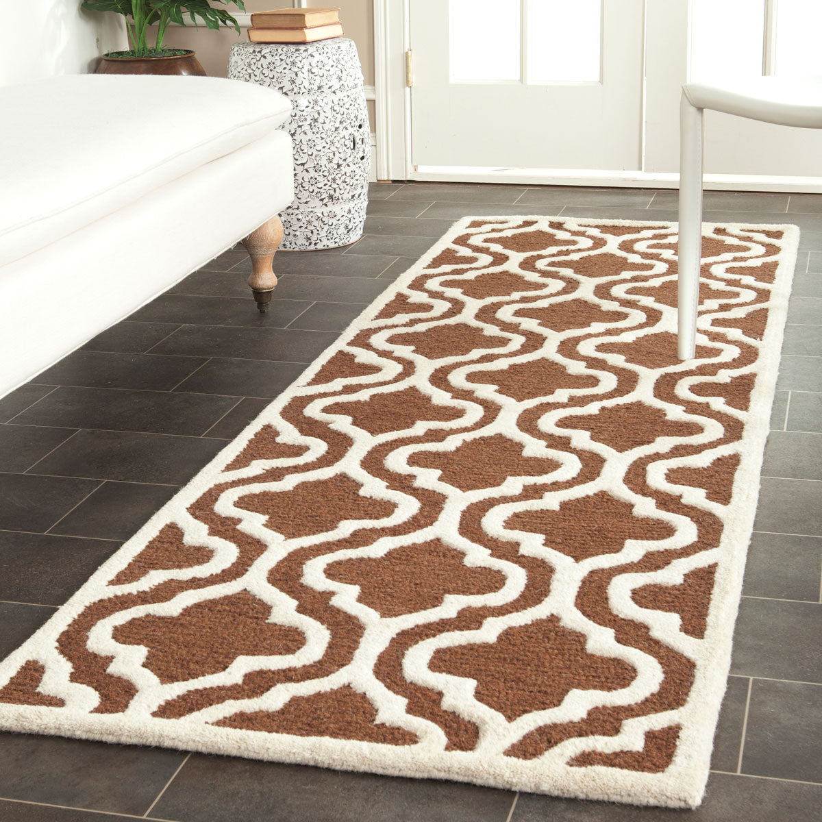 Safavieh Clearance Cambridge CAM132H Dark Brown Rug