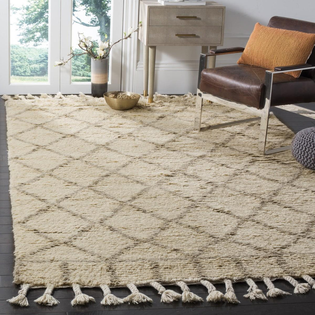 Safavieh Clearance Casablanca CSB725B Ivory Rug