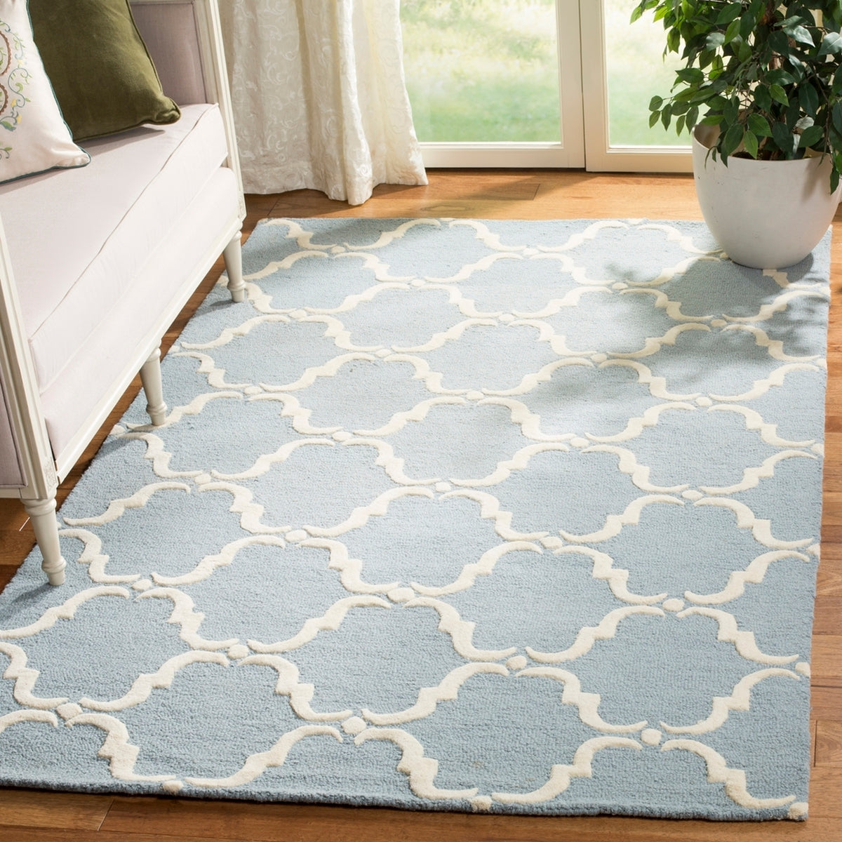 Safavieh Clearance Cambridge CAM703B Blue Rug
