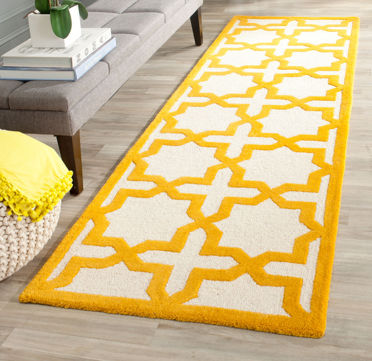 Safavieh Clearance Cambridge CAM125U Ivory Rug