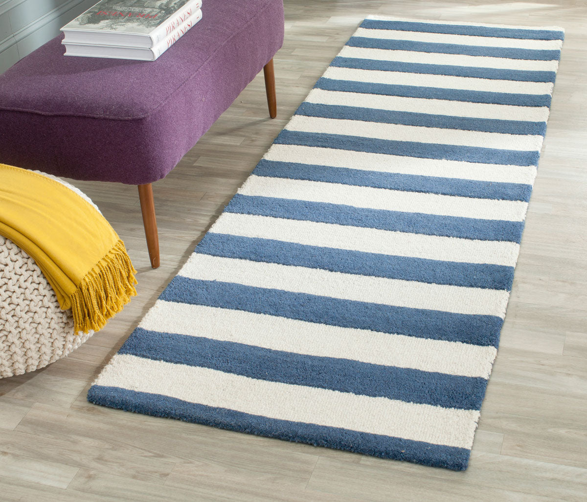 Safavieh Clearance Cambridge CAM154B Navy Rug